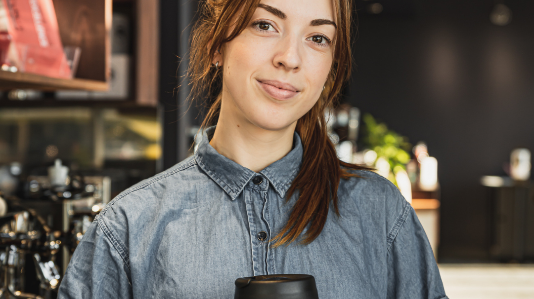 L'humain derrière la tasse, Caroline ☕