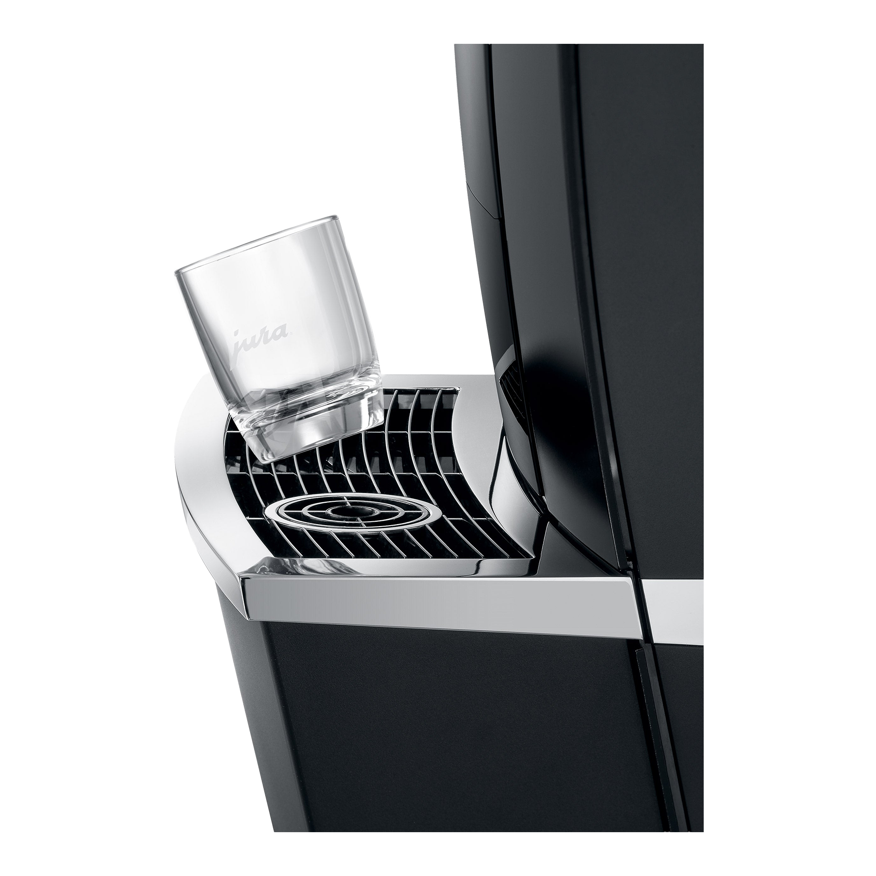 JURA GIGA X8 trois quarts face avec latte macchiato